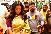 Ketika Sharma Launches By Kalamandir Showroom Opening